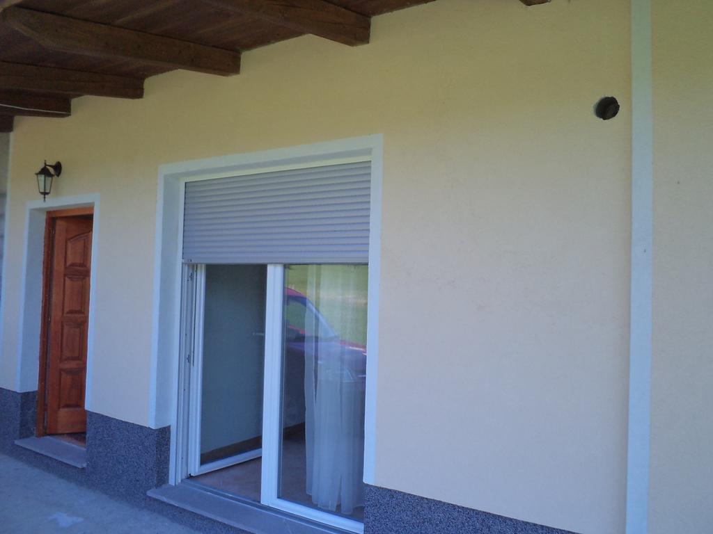 Apartments Petrin Tolmin Ruang foto